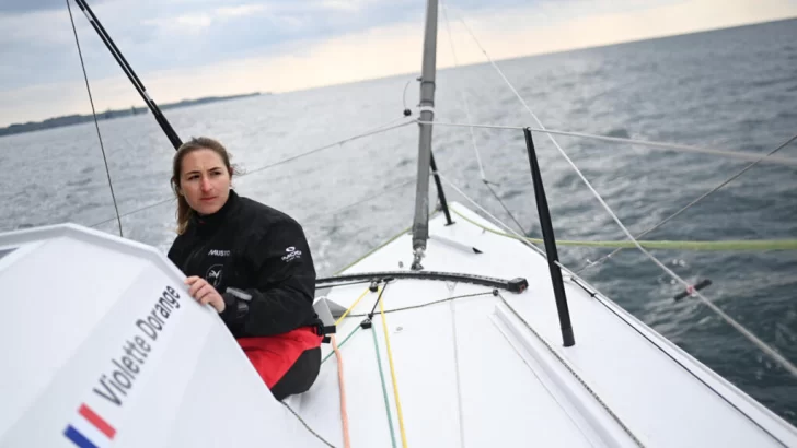 La capitana de la Vendée Globe, Violette Dorange, de 23 años, es la más joven en enfrentarse al Everest de los mares