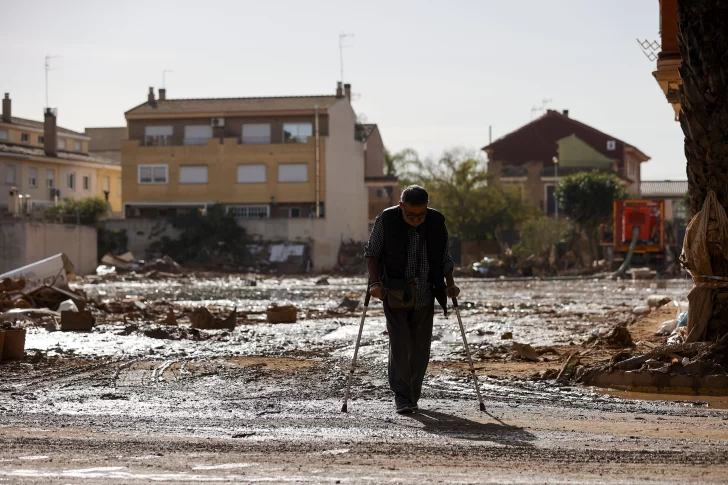 La dana pasa factura a enfermos crónicos y ancianos: 'Antes salía de casa, ahora ya no'