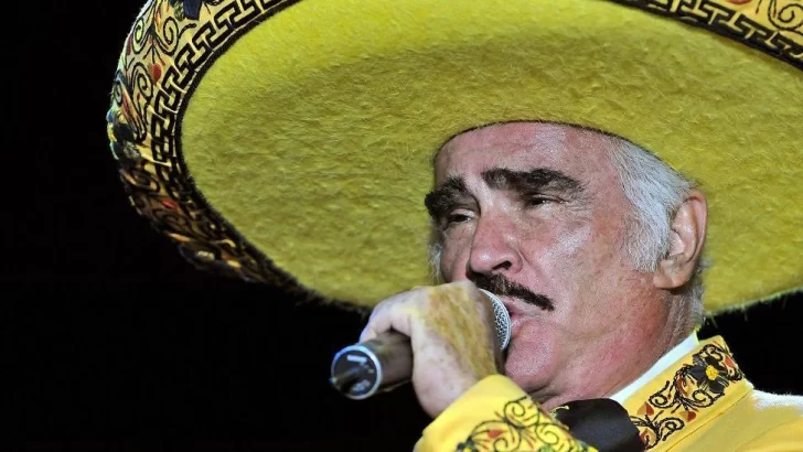 'Mujeres tan divinas, no queda otro camino que adorarlas': la canción a la que su autor no le tenía fe y se convirtió en un éxito de Vicente Fernández