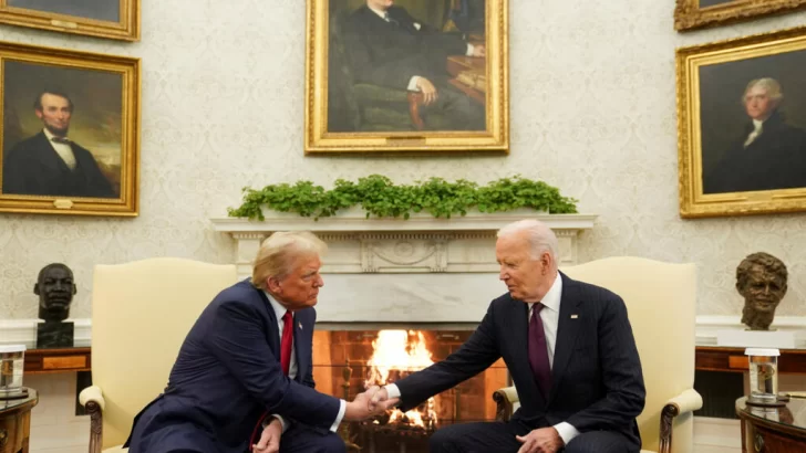 Trump se reúne en la Casa Blanca con Biden, en una tradición de traspaso del poder