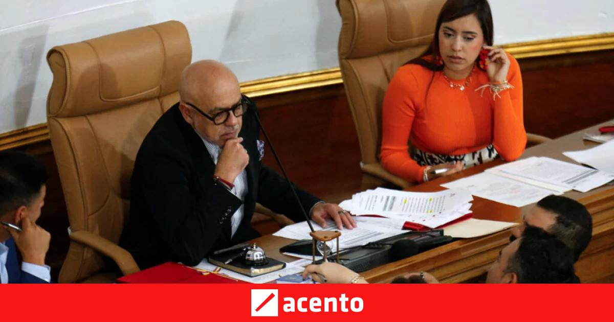 Venezuela aprueba ley que ordena 30 años de cárcel a quienes promuevan ...