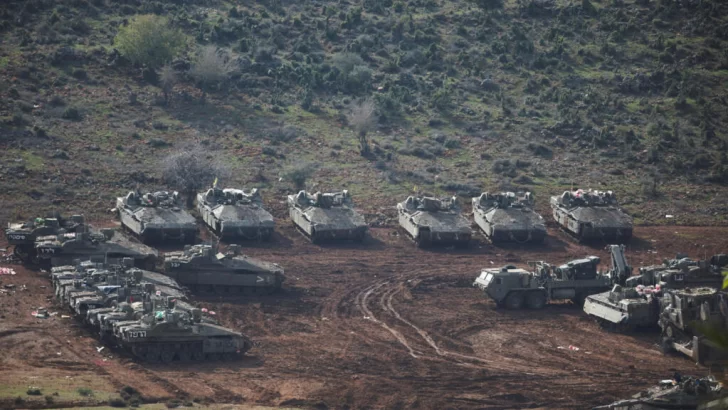 Tanques israelíes entran a aldea del sur de Líbano, pese al acuerdo de tregua