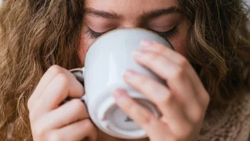 Cuál es la mejor forma de mantener tus bebidas calientes más tiempo