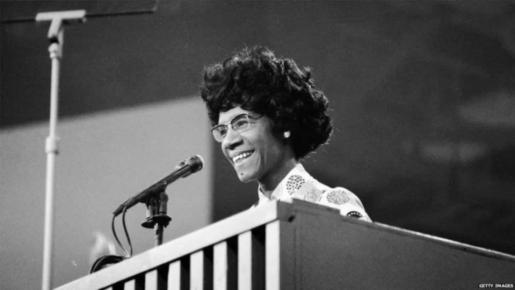Shirley Chisholm, la primera mujer negra que se postuló para la presidencia de EE.UU. (medio siglo antes que Kamala Harris)