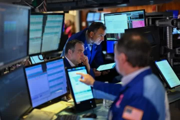 Wall Street cierra en verde y Dow Jones con nuevo récord