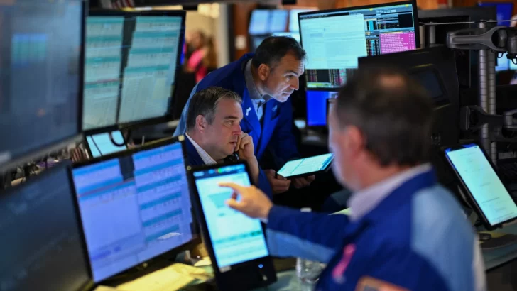 Wall Street cierra en verde y Dow Jones con nuevo récord