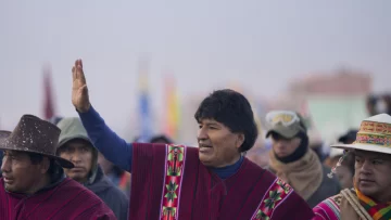 Evo Morales deja de ser el líder del partido oficialista MAS después de casi tres décadas