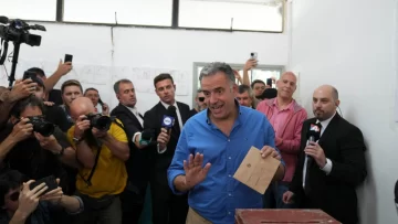 Uruguay: Orsi gana las elecciones y regresa la izquierda de “Pepe” Mujica al poder