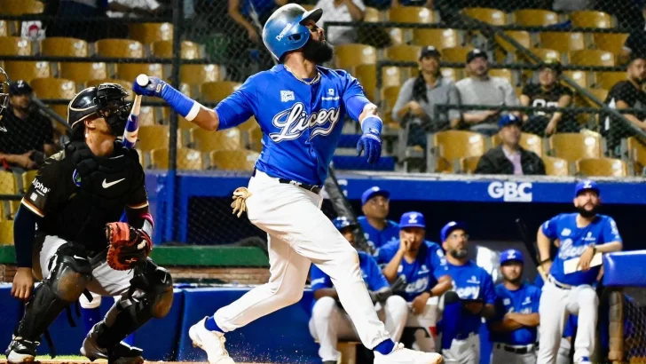 Licey remonta ante los Gigantes y Las Estrellas frenan a Leones