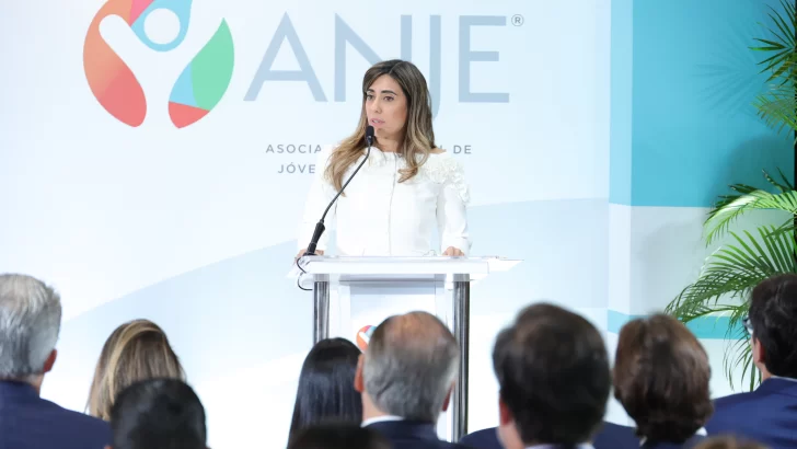 ANJE juramenta nueva junta directiva para 2025