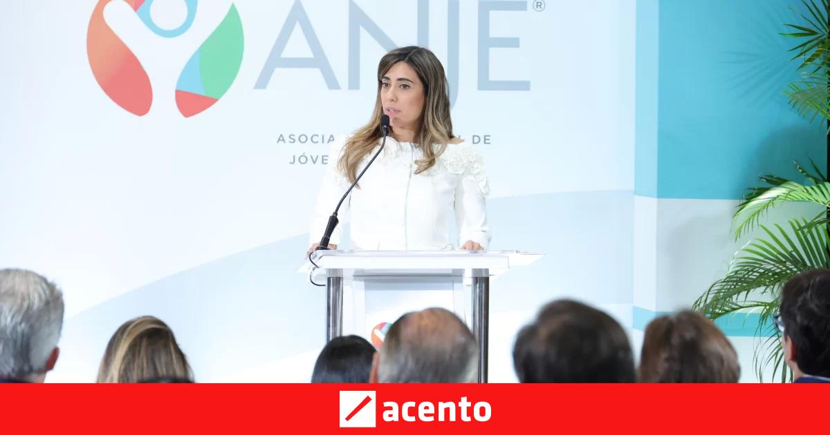 Sol Disla ANJE juramenta nueva junta directiva para 2025 | Acento
