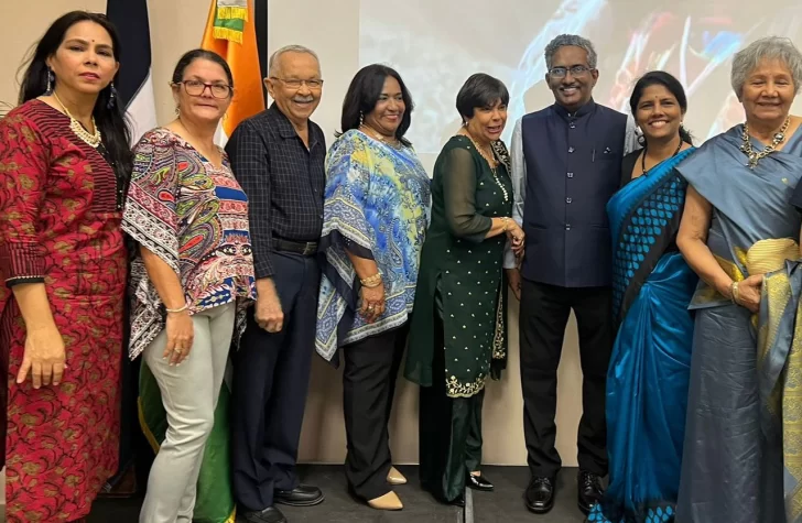 Celebran 'Sábado Cultural de la India' en Centro León, Santiago