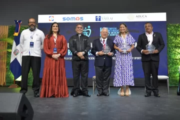 Debaten en la UCNE sobre el impacto de la atención primaria y odontológica en la salud