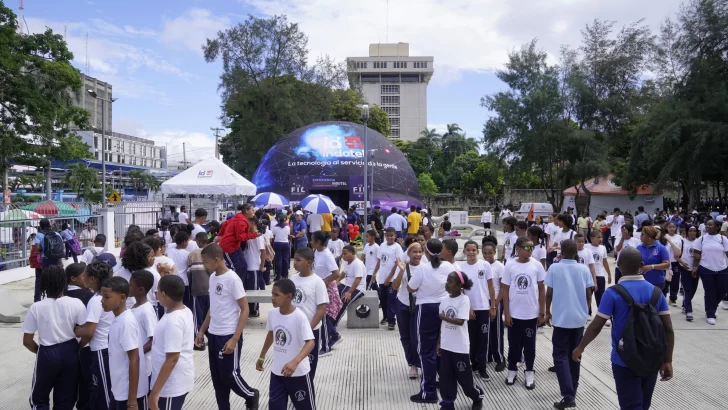 Domo Inmersivo de INDOTEL atrajo a miles de visitantes en Feria Libro