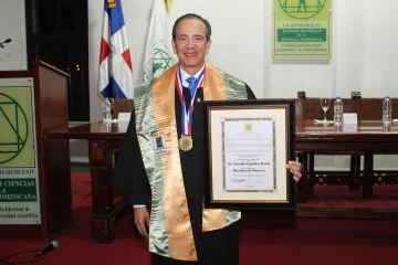 Dr. Arnaldo Espaillat Matos ingresa a la Academia de Ciencias como Miembro de Número