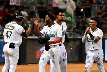 Águilas someten a Licey; Estrellas a Gigantes y Toros al Escogido