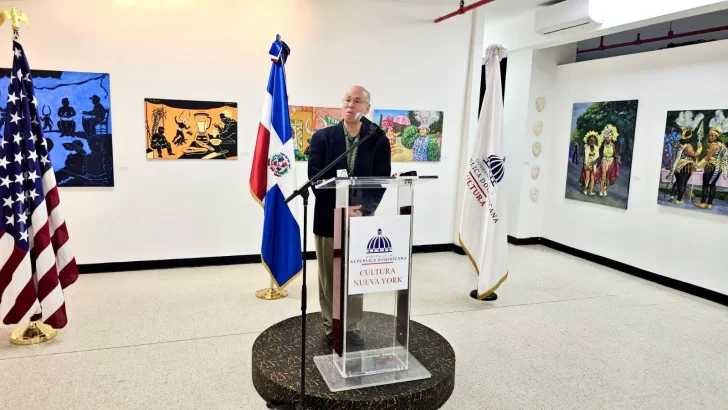 La exposición 'Diáspora, distancia y la historia' queda abierta al público en la Dirección de Cultura Dominicana en el Exterior