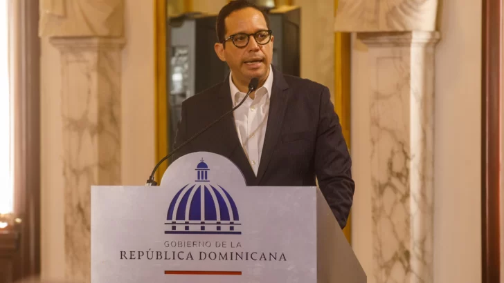 Gobierno proyecta ahorro de RD$ 60,000 millones con programa Burocracia Cero