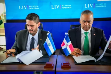 Firman acuerdo con El Salvador para fortalecer cooperación en materia de hidrocarburos