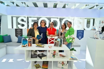 ISFODOSU inaugura estand en Feria Internacional del Libro y anuncia lanzamiento de obras