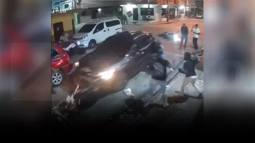 Hombre choca yipeta y atropella a un ciudadano y policías durante persecución en Higüey