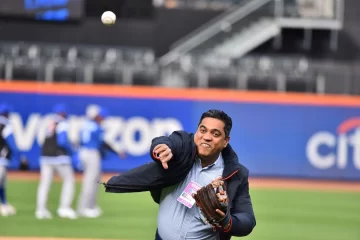 Ministro de Deportes realizó lanzamiento de honor en Nueva York