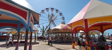 Parque-de-atracciones-en-Port-Cabo-Rojo-copia-728x328