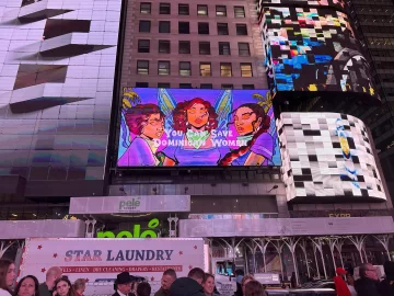 Valla publicitaria en Times Square denuncia prohibición del aborto en República Dominicana