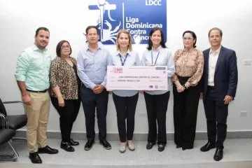Jergens entrega donación en favor de la prevención del cáncer de mama
