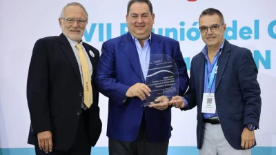 SNS recibe premio 