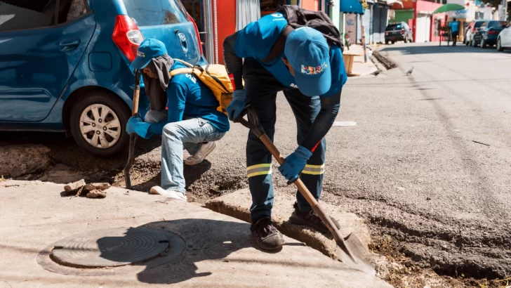 Incrementan limpieza de imbornales y cuneteos ante incidencia de vaguada