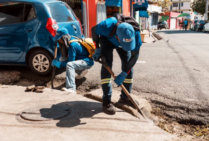 Incrementan limpieza de imbornales y cuneteos ante incidencia de vaguada