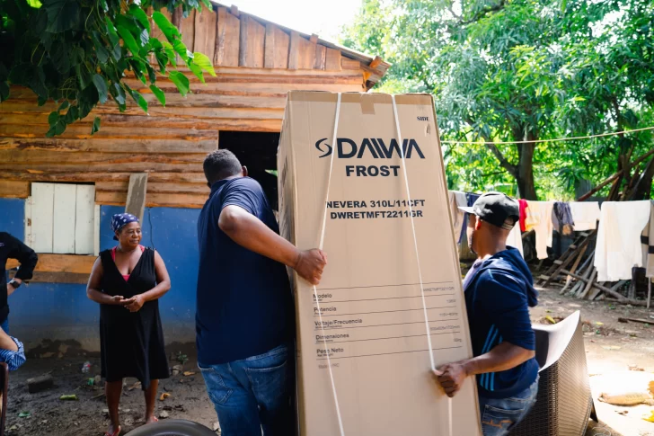 Entregan enseres del hogar a familias afectadas por inundaciones en Dajabón, Valverde y La Altagracia