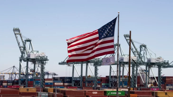 El comercio por mar caerá un 1,5 % en 2025 por conflictos geopolíticos, según un informe