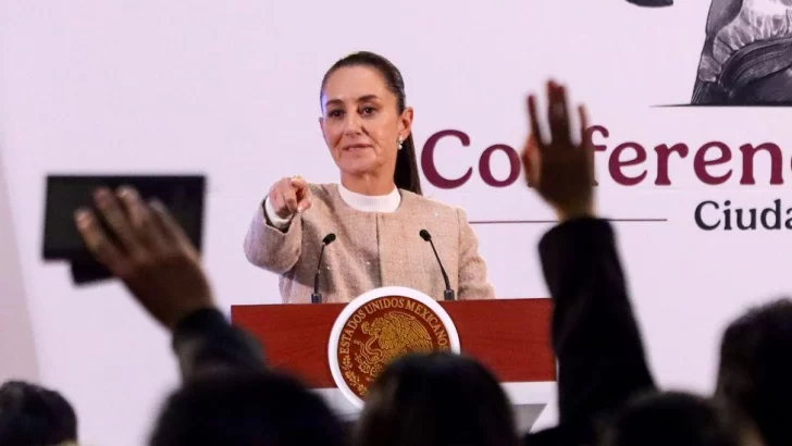 Cómo se comparan las 'mañaneras' de Claudia Sheinbaum con las de AMLO (y qué dice de lo que será su gobierno)