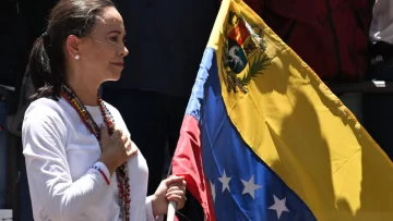 Fiscalía de Venezuela investiga a María Corina Machado por traición a la patria