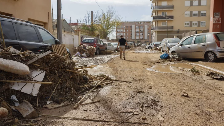 Temporal sigue en España tras 158 fallecidos y aún buscan a desaparecidos