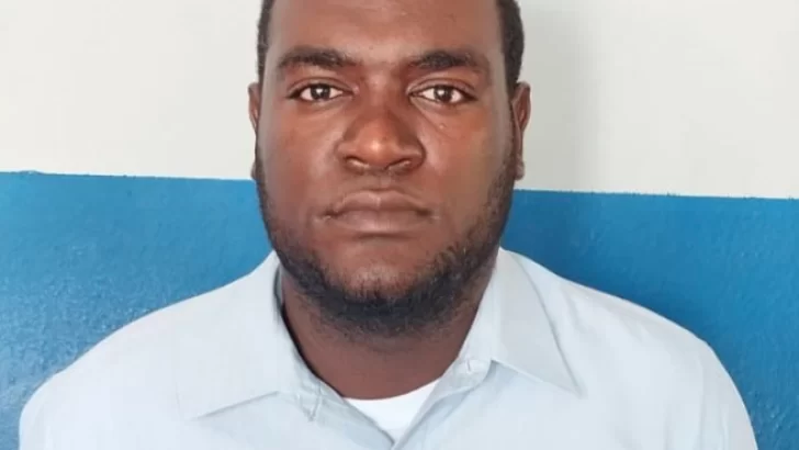 Tres meses de prisión a profesor imputado de violar estudiante en SPM Tres meses de prisión a profesor imputado de violar estudiante en SPM