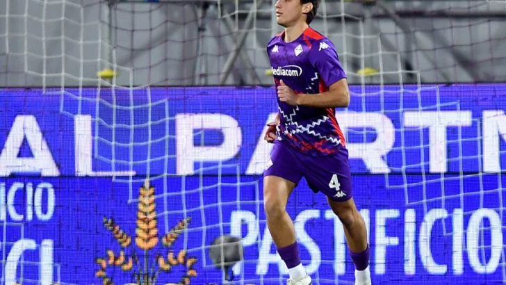 Bove, de la Fiorentina, en cuidados intensivos tras desplomarse en el campo ante el Inter