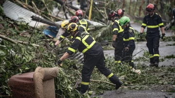 Las imágenes de la enorme destrucción que el ciclón Chido dejó en Mayotte, el territorio más pobre de Francia