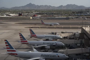 Tres personas heridas de bala y una apuñalada en el aeropuerto de Phoenix