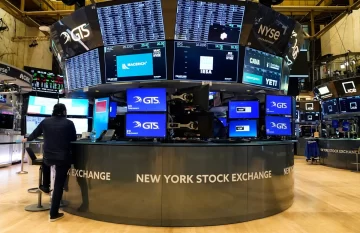 Wall Street cierra mixto, con otro doble récord en el S&P 500 y el Nasdaq