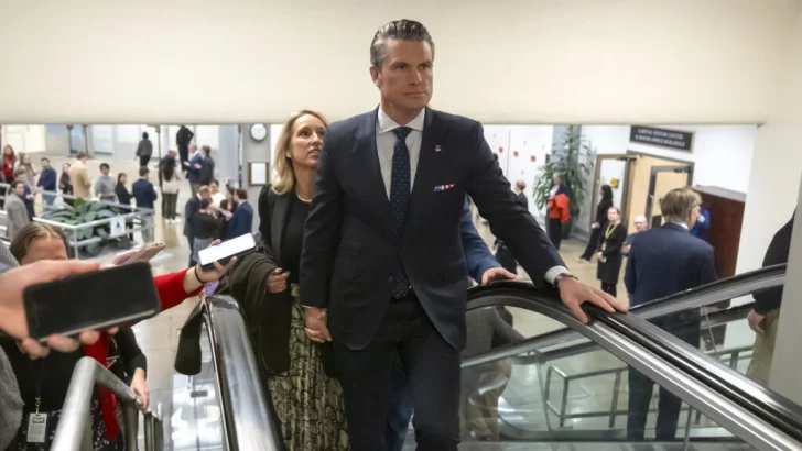 La nominación de Pete Hegseth como futuro jefe del Pentágono en la cuerda floja