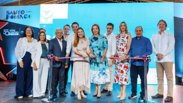 Alcaldesa Carolina Mejía y Grupo Magna presentan nuevo parque Ambiental Los Próceres convertido en cruce peatonal seguro