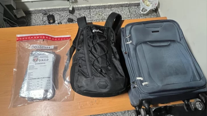 Detenido en el AILA hombre que viajaría a España con dos kilos de cocaína