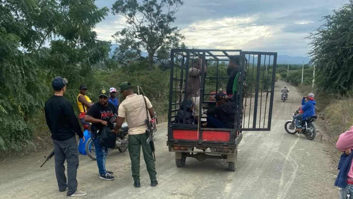 Ejército detiene indocumentados y confisca cigarrillos en zonas fronterizas