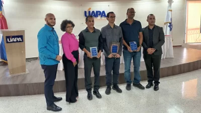 Escritor Eloy Tejera gana premio en concurso de cuentos universidad UAPA