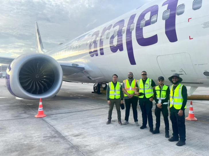 Boeing y Arajet entrenan personal técnico dominicano