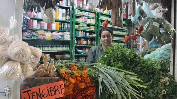 Etnomedicina dominicana: El poder ancestral de las botellas que curan