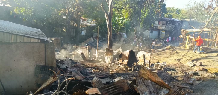 Mueren dos niños en incendio casa en barrio Villa Verde Santiago